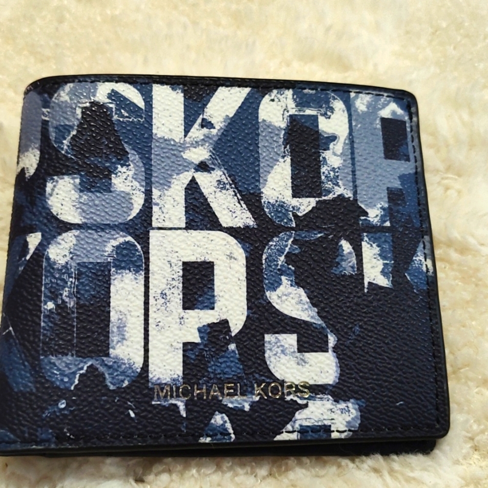 NWT Michael Kors wallet